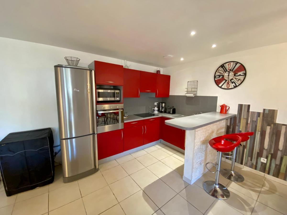 Gite Romarin Avec Spa Saint-Jean-de-Barrou Extérieur photo